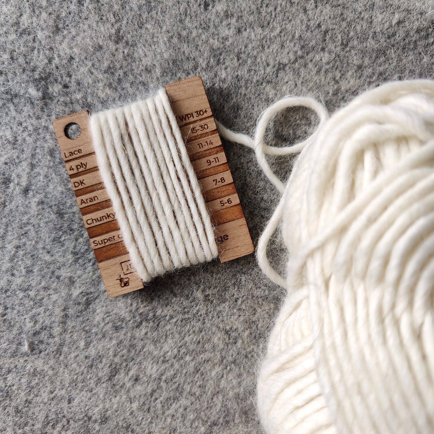 Jenerates Yarn Gauge