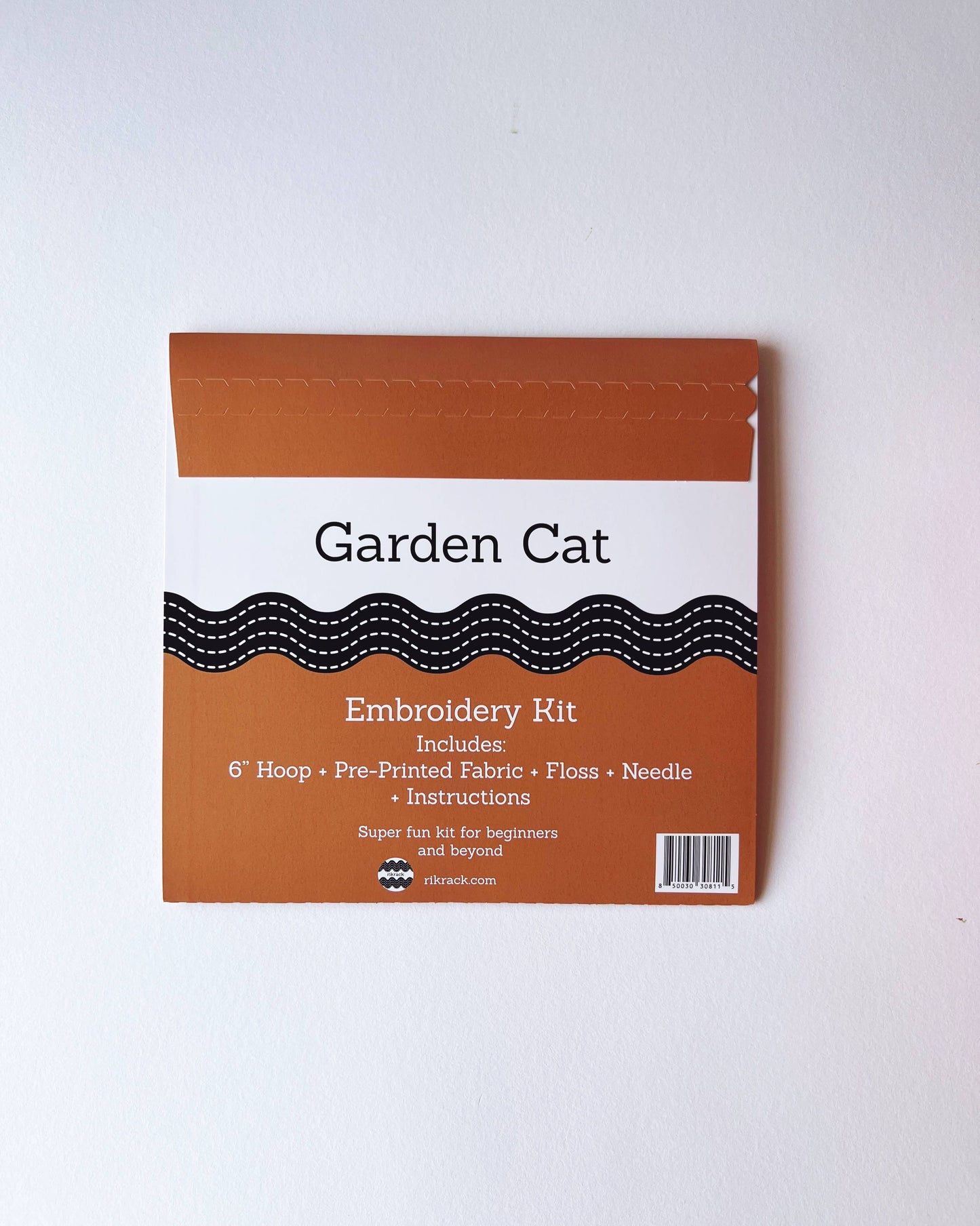 Rikrack Garden Cat Embroidery Kit