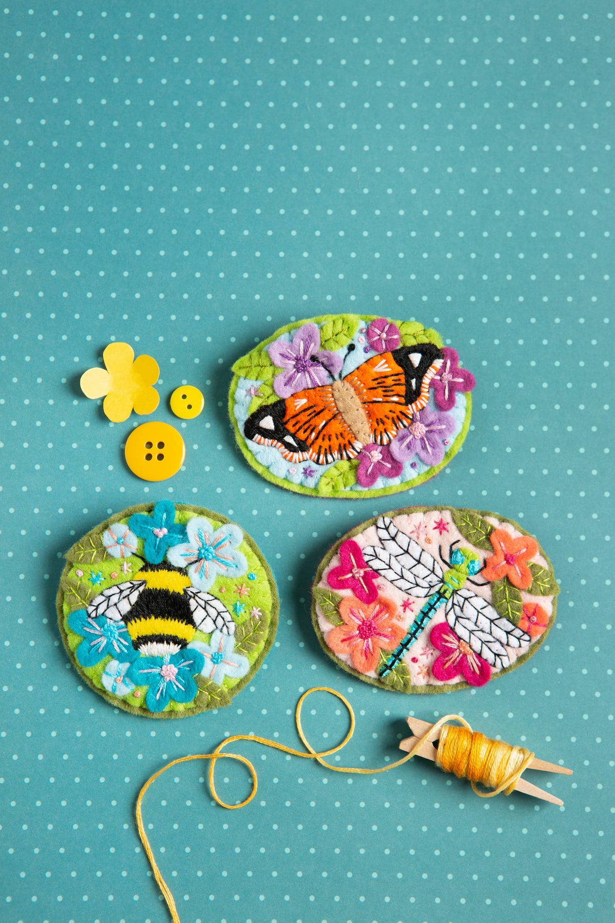 Hawthorn Handmade Dragonfly Felt Craft Brooch Kit