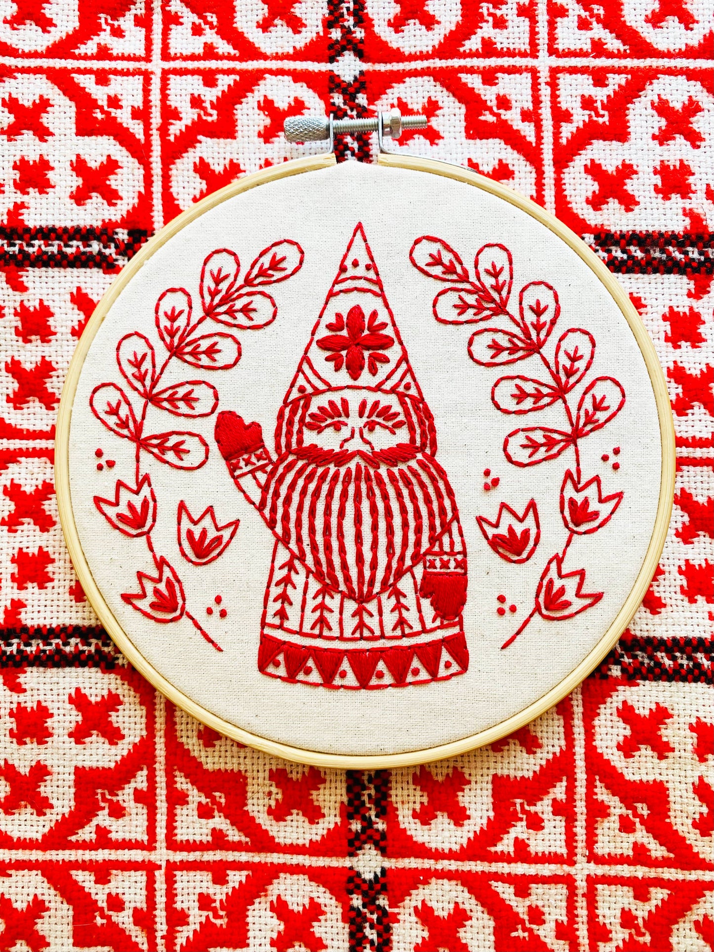 Hook, Line & Tinker 'Jul' Gnome Complete Embroidery Kit